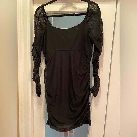🆕 Hollister Co. DRESS -black cocktail dress size Large deep V neckline sheer - Picture 5 of 9